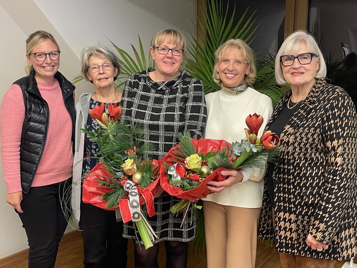 Johanna Stirnweiß, Edeltraud Barth, Ulrike Lang (Vorsitzende), Sigrid Maroske (stellvertretende Vorsitzende), Ruth Reinfurt<br>