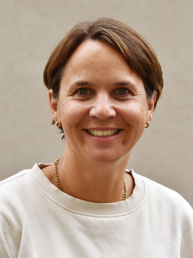 <p>Christiane Sumalvico</p>